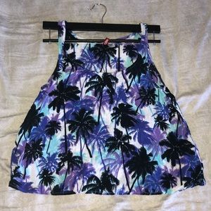 palm tree tank top